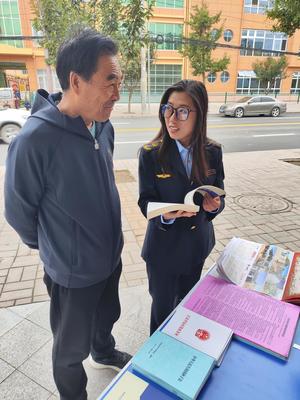 庆城县 农民丰收节里法治宣传暖人心，法律咨询惠民生